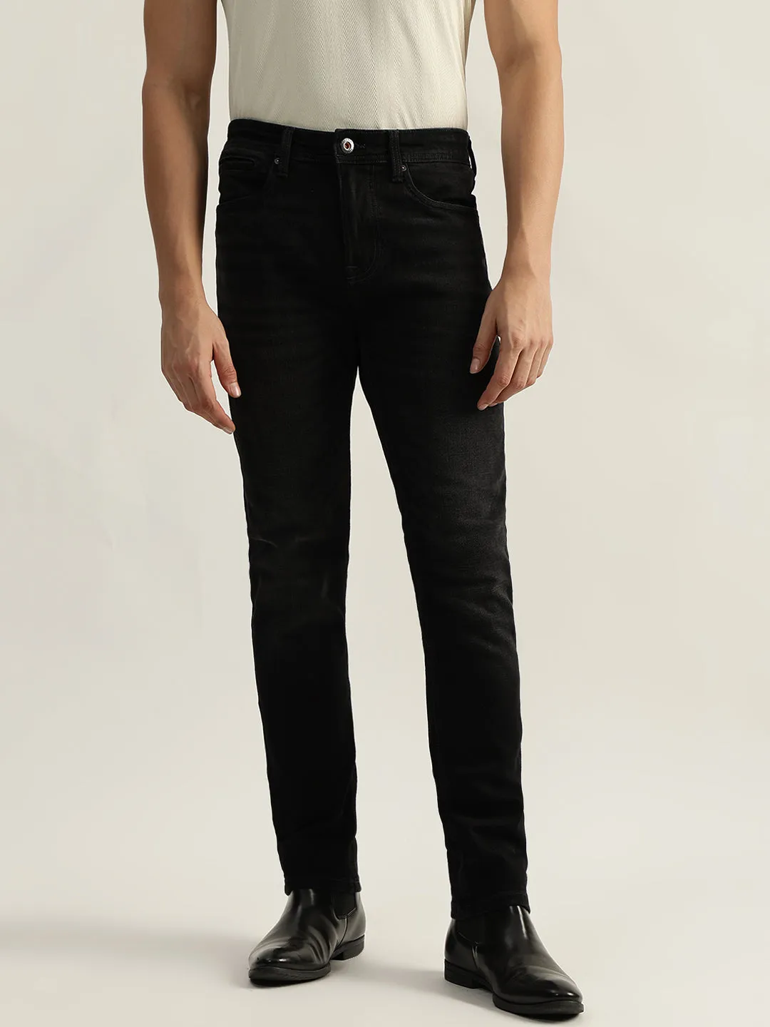 Iconic Men Black Solid Skinny Fit Mid-Rise Jeans