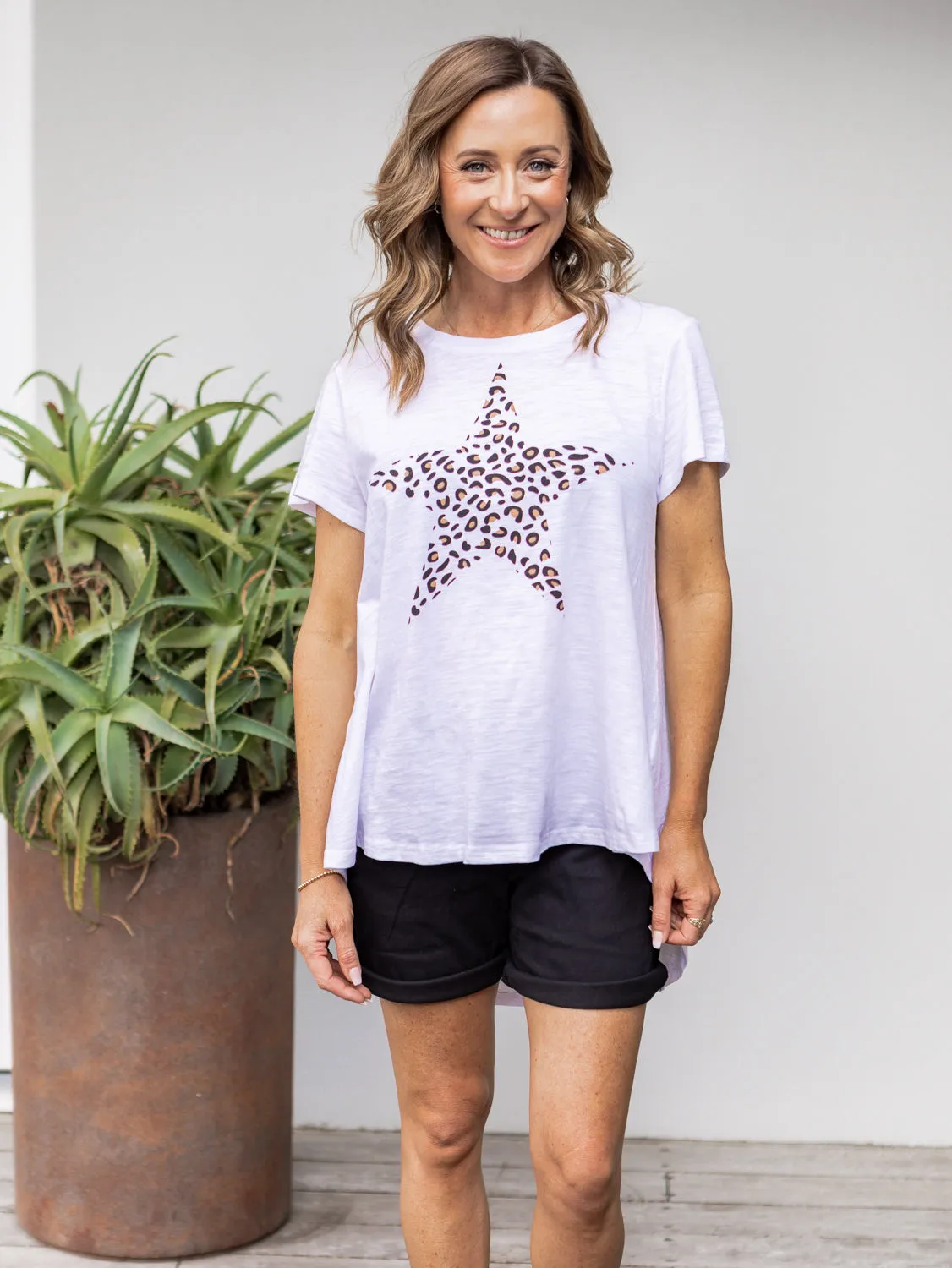 Maggie  Tee - White / Leopard Star