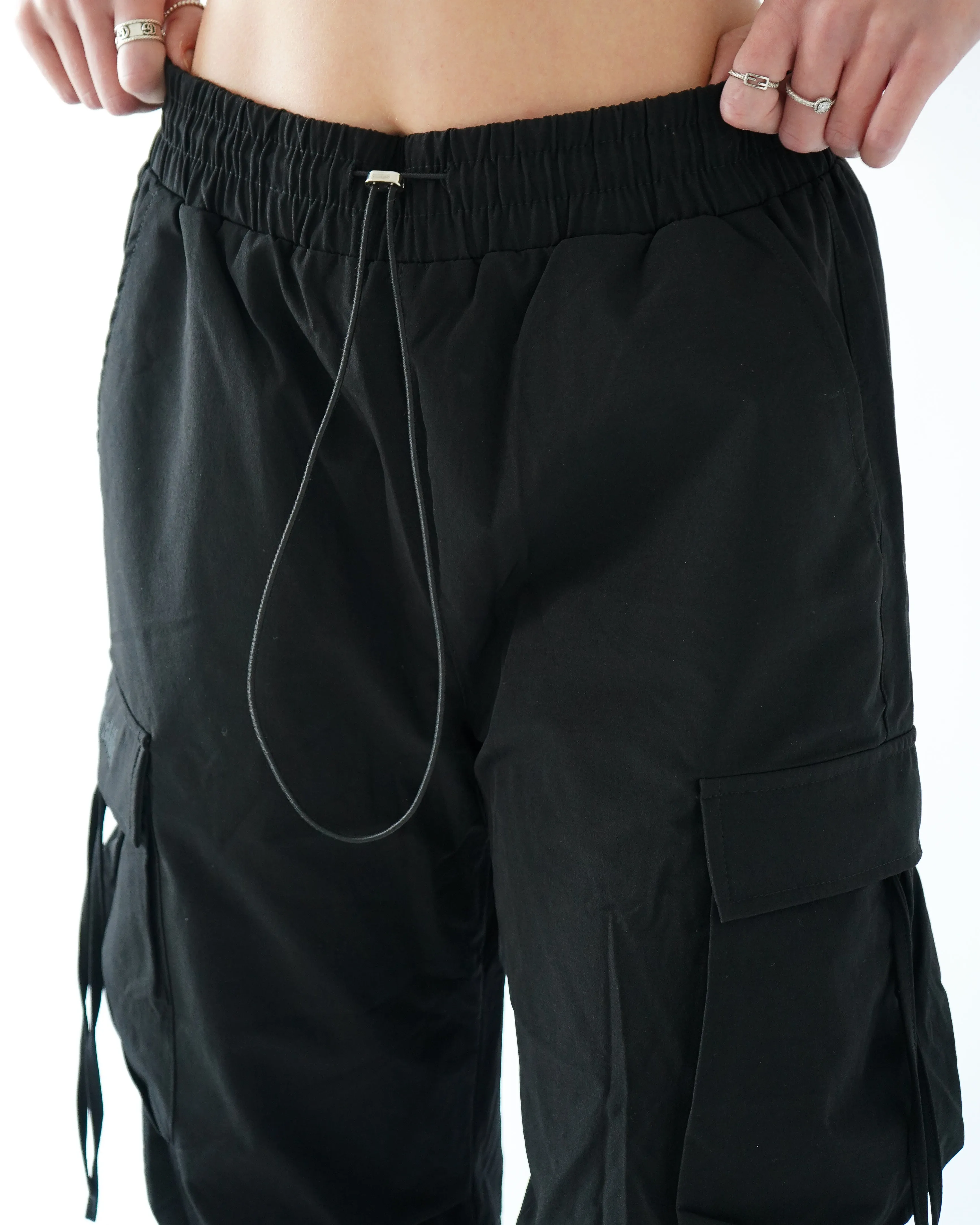 Parachute Cargo Joggers - Black